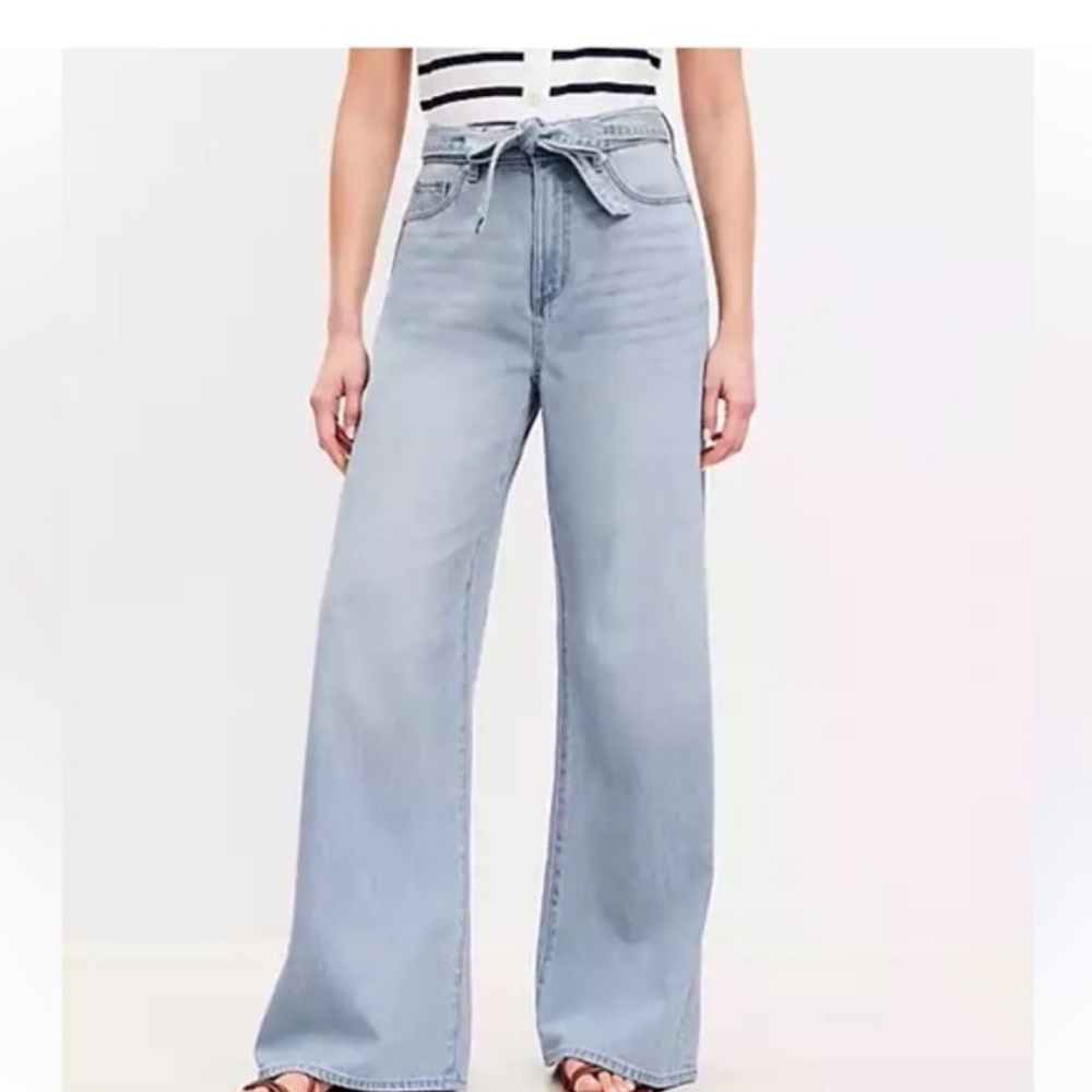 The Loft Palazzo Jeans in Light Wash Size 27/4 Pre Loved
